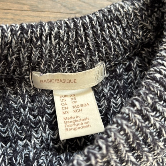 H&M blue peckled cotton sweater - Picture 2 of 4